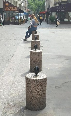 if К a i] TIT DEJ \URANT STAUI ANT