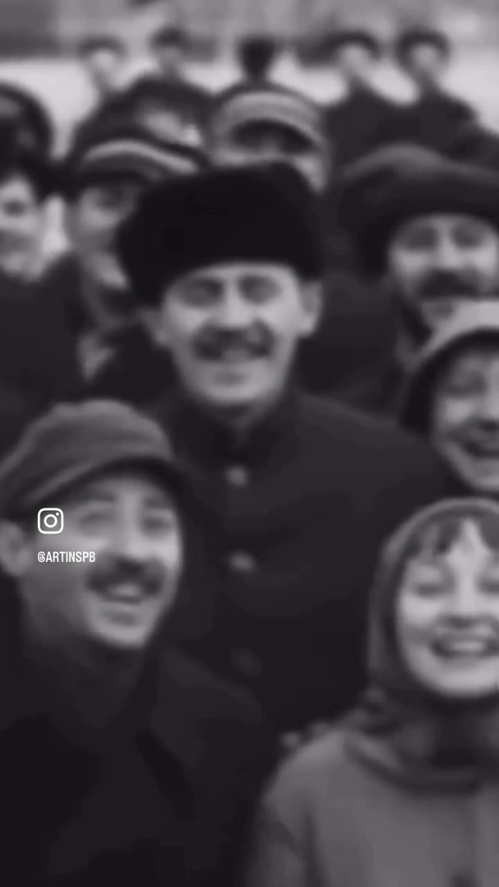 это я несу калтент своим папищекам