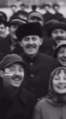это я несу калтент своим папищекам