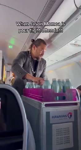 When Jason Momoa is younflight attendant Wren Jason Moments WhenWason|Momoctis WhenWason Momoa is