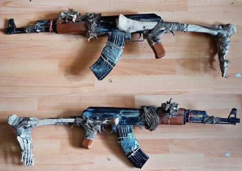 Никто:
Абсолютно никто:

Африканский тюнинг АК: