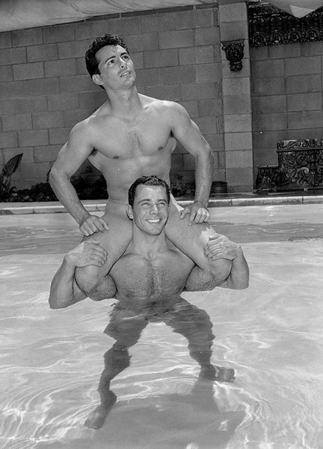 tie 5 4 2 4 4 i у 4 BEN, 3 ies, 4 3 2 4