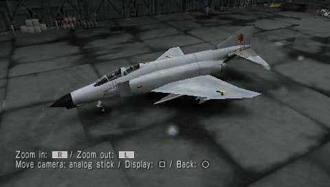 Zoom in: Zoom out: Move camera: analog stick Displey: Back: