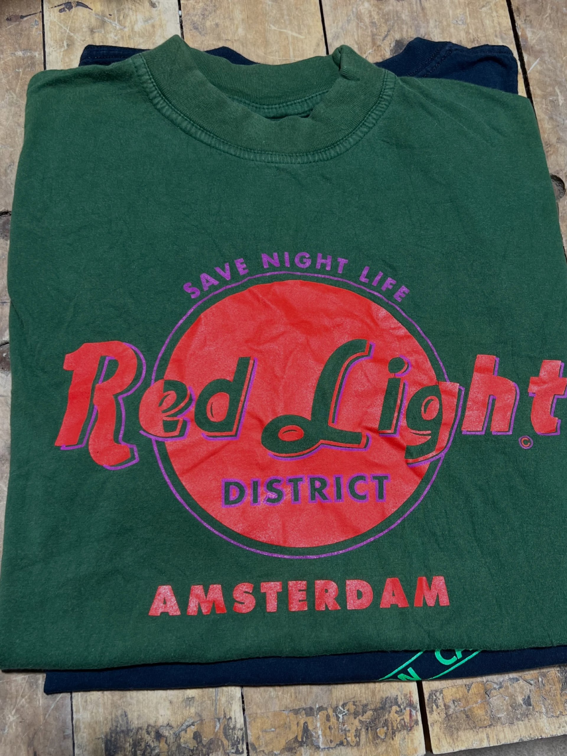 у у NIGH? 74 и a AS i у 2 у AMSTERD 6 3 3 4. у,