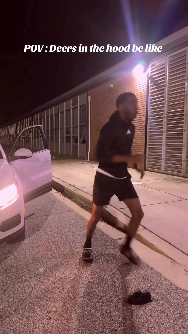РОУ: Deersin the hood be like