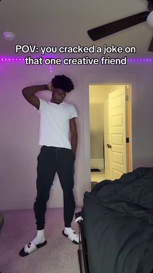 POV: \youlcrackedja\jokeion | ithationeicreative\friend: ithatione/creativeifriend: