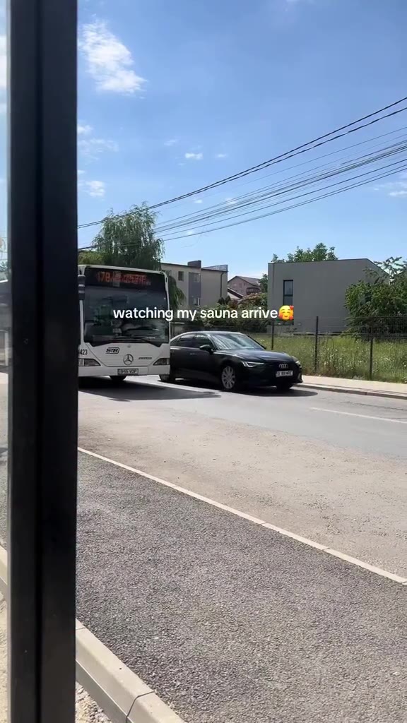 плюс уши.
