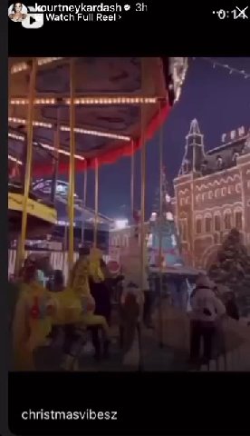 Кортни просто репостнула эстетичное видео с рождественским вайбом и я уверена на 100000% она даже не знает как выглядит Красная площадь…