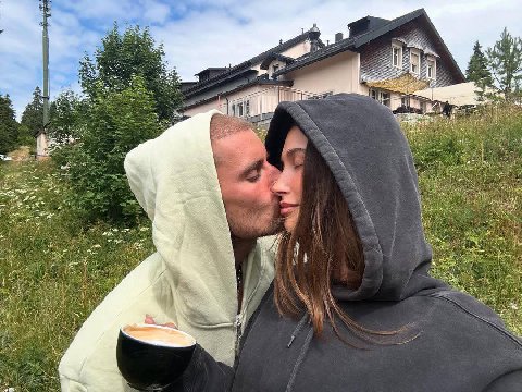 a 4 i 7 и 7 В A 7