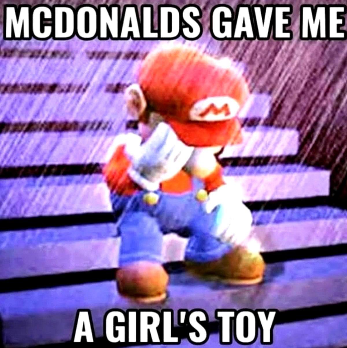 MCDONALDS GAVE ME А GIRL'S TOY
