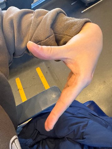 i у 7