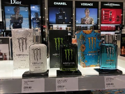 VERSACE CAROLINT HERRER 7 у HE 4 i 3 “4 8 2 it 1 on a CHa 8 UNE MON: JUICEL В, NERGY ENE 4 у fAU с MON УТЕК ULTRA у MONSTER ENERGY MONSTER ENERGY MONSTER ENERGY ULTRA EAU PARFUM MANGO LOCO EDP 5 EDP £