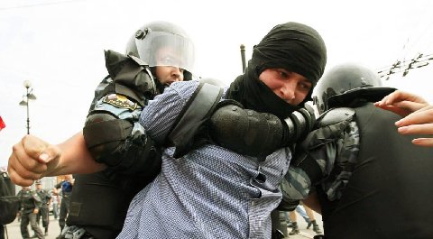 ⚡️В Петербурге силовики жестко разогнали митинг противников Запада

В преддверии саммита «Большой восьмерки-2006» (Франция, Германия, Британия, США, Япония, Канада, Италия и Россия) в Петербурге милиц
