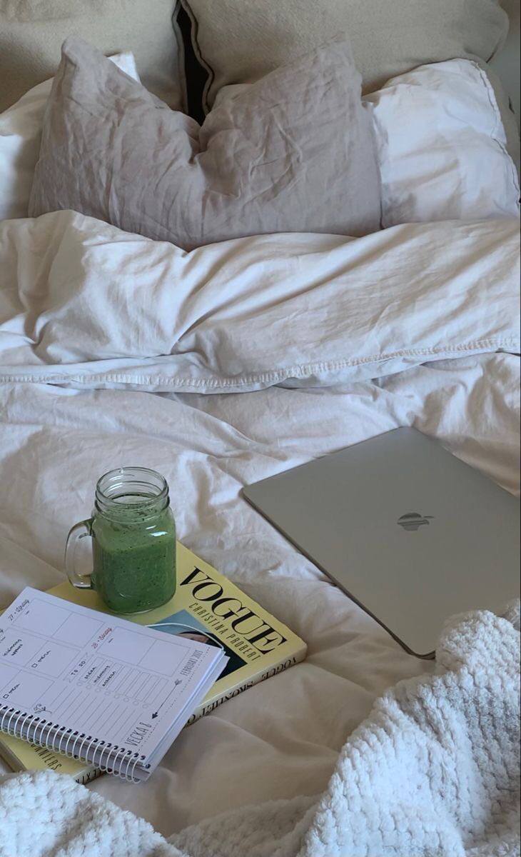 GOOD MORNING, GIRL! 💫❣️

❝Мой дорогой друг, сделай первый шаг. Даже если ты напуган, даже если ты не знаешь, чего ожидать, если даже ты думаешь, что не сможешь, сделай первый шаг. Сделай для себя❞.