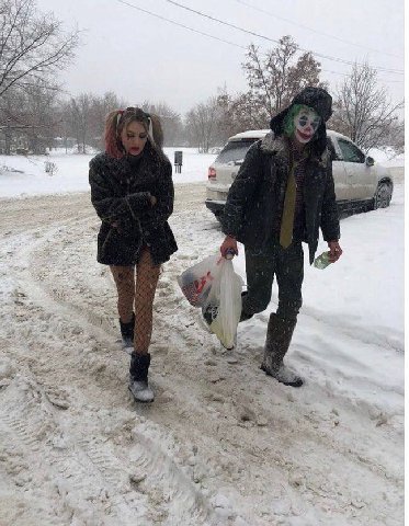 we do be living in society