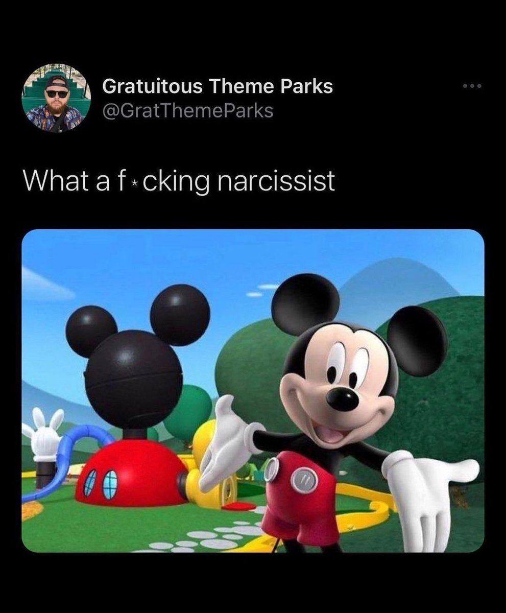 Gratuitous Theme Parks @GratThemeParks What a narcissist