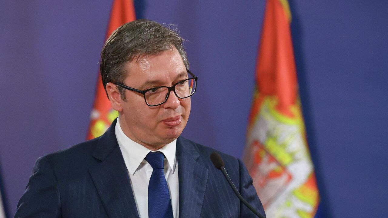 Президент Сербии Вучич заявил, что его «не приручить», потому что «волки в цирке не выступают»

В немецком издании Die Zeit утверждалось, что «приручить» сербского лидера можно, если пригрозить приост