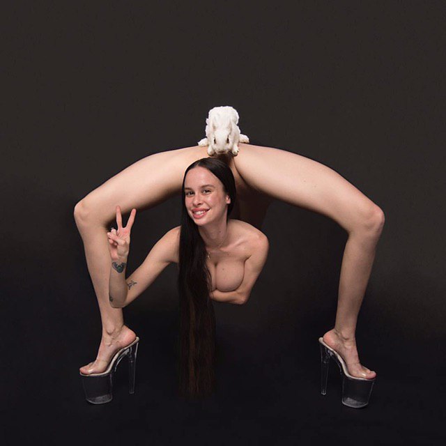 и
