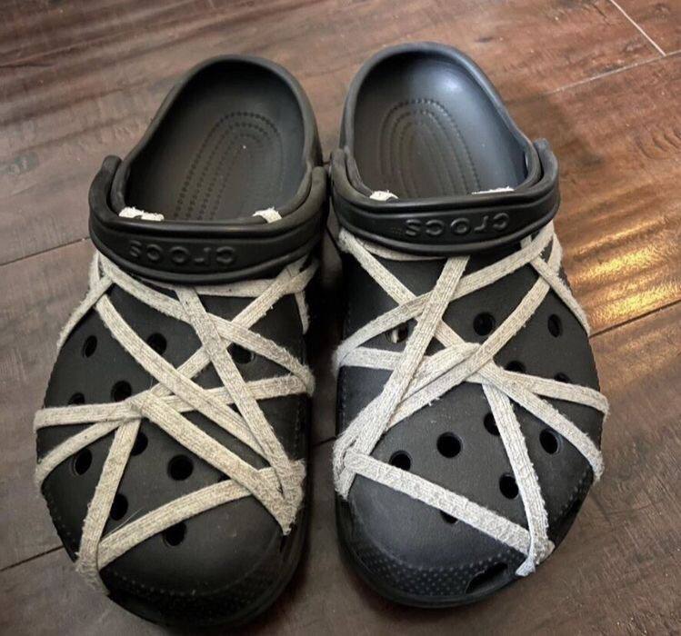 кому надо мужики?😄 всмысле блять что это? это ЛЮТЕЙШАЯ коллаба crocks and rick owens💔🥀🩸
недорого