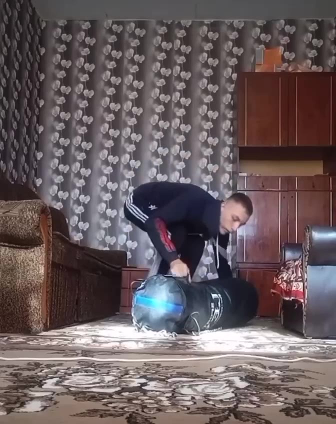 У) ” Geode, Maree ine 8 4 = SS иьнанеИИИИЙ ———
