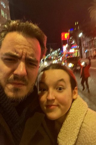 Из плюсов Нью Йорка - легко встретить звезд. Вот Стас Ярушин, звезда сериала «одни из нас».