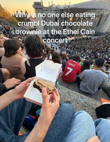 по опе else eatin 9 crumpl Dubai choco late at the Ethel Cain Ynys я