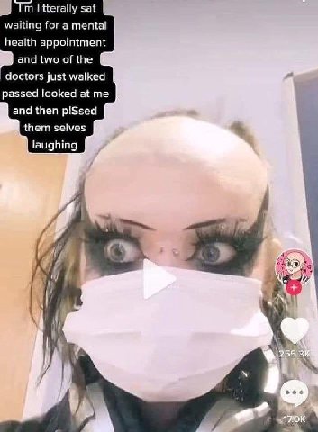 litterally sat waiting for a mental health appointment and two of the doctors just walked passed looked at me and then p!Ssed them selves laughing С» i