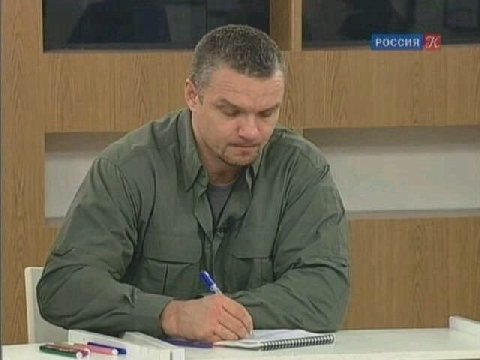 отличные блоки ударов головой от гастелума.
