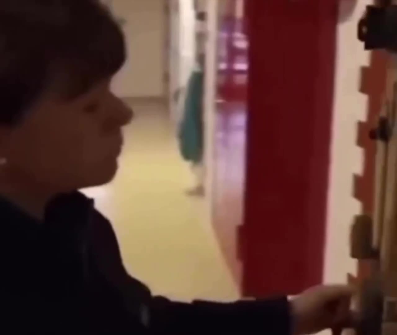 pov: я раз в тыщу лет проверяю как там поживают мои подавленные эмоции