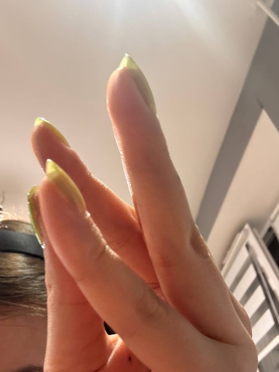 у