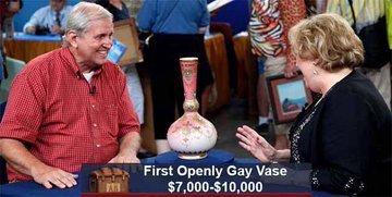 4 a First Openly Gay Vase $7.000-$10.000
