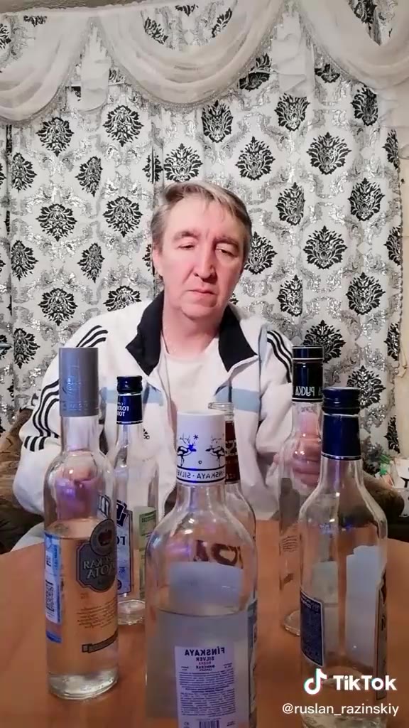 Никто:

Батя в 3 часа ночи: