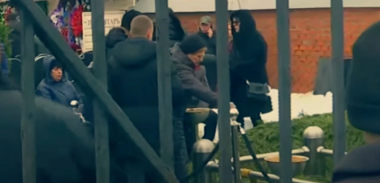 С Алексеем Навальным прощаются под финальную тему из «Терминатора» — это был любимый фильм политика