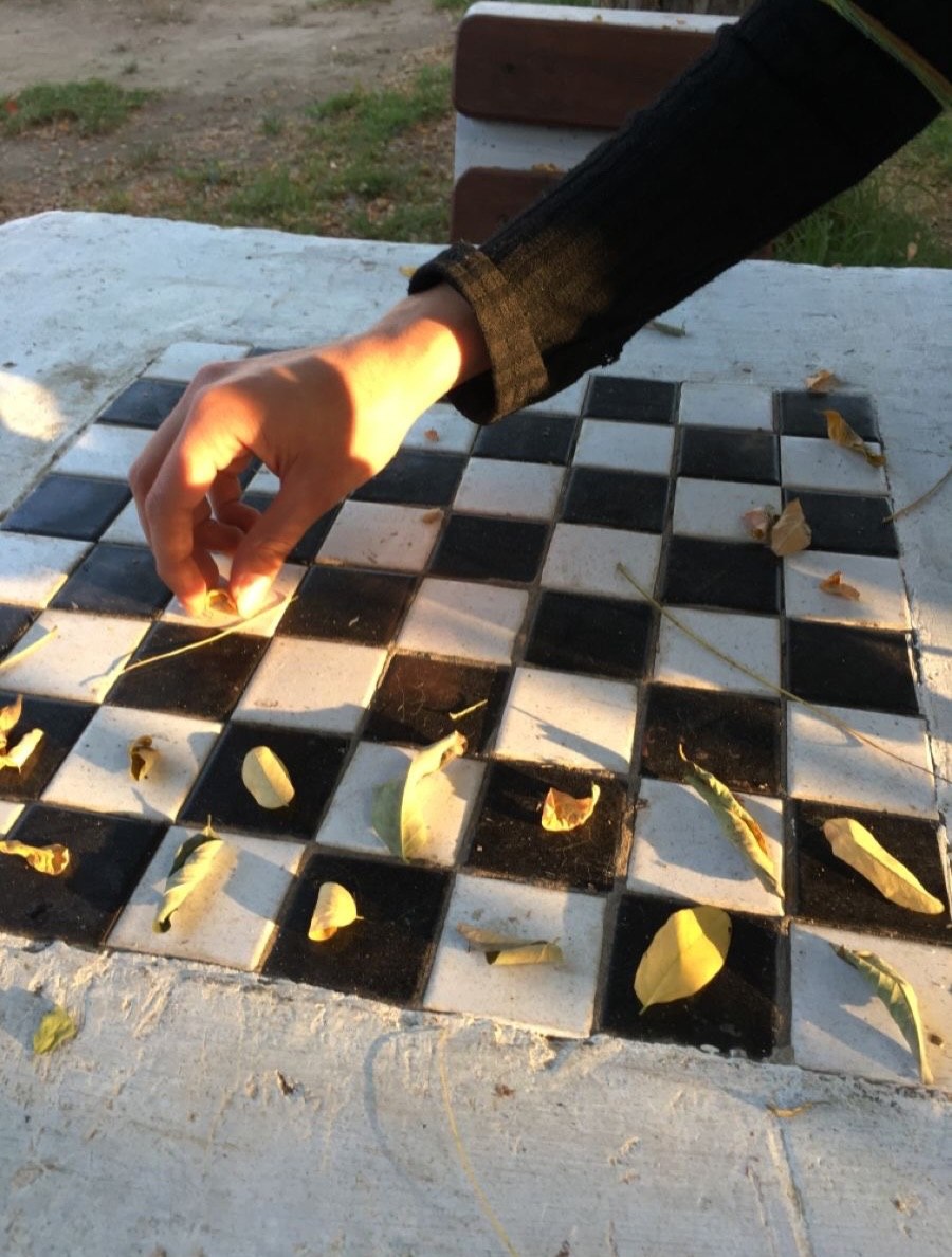 a и