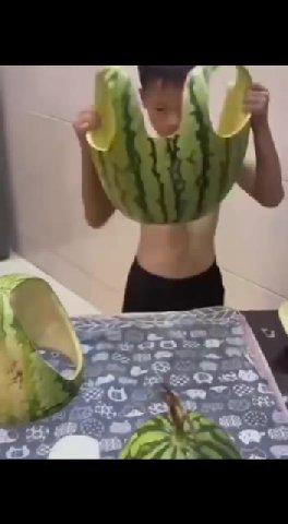 арбузы вкусные в магазинах уже продают