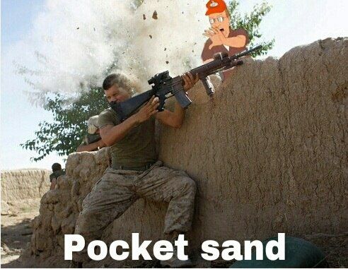 у a On 4 Pocket sand