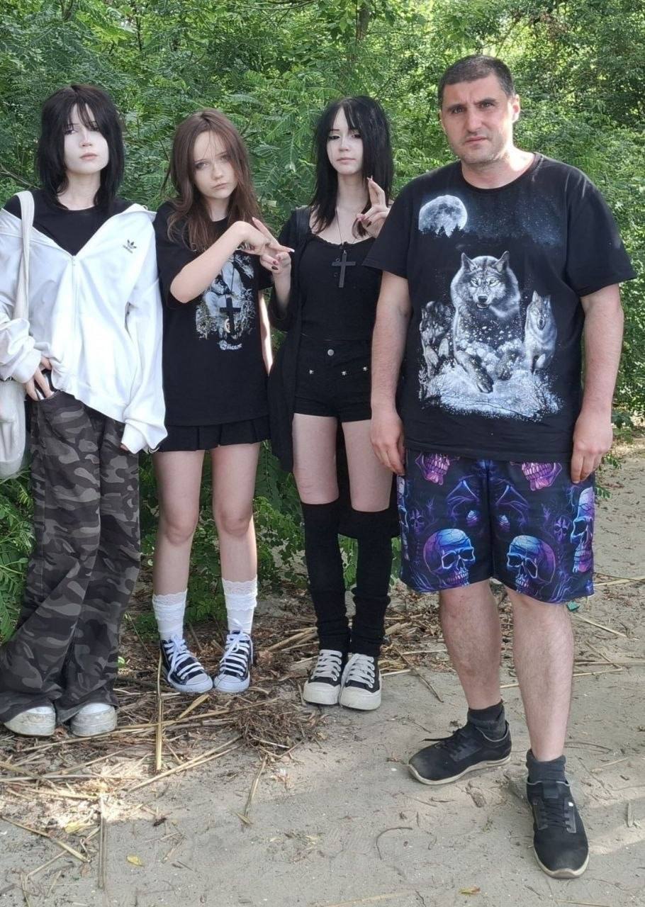 А at ais 1
