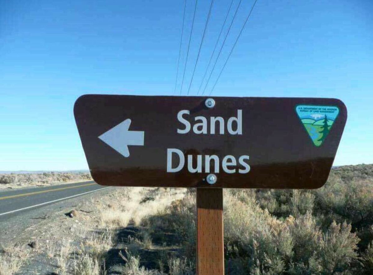 Sand Dunes 4$ У}, к 4%,