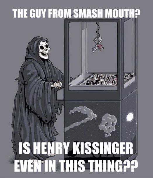 THE GUY FROM SMASH MOUTH? at 4 15 НЕМВУ KISSINGER EWEN IN THIS THING??