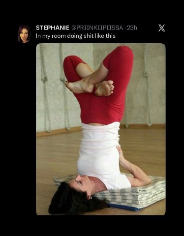 STEPHANIE @PRIINKIIPIISSA In my room doing shit like this