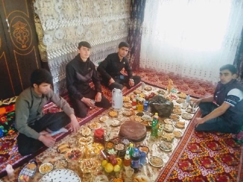с админами накрыли поляну