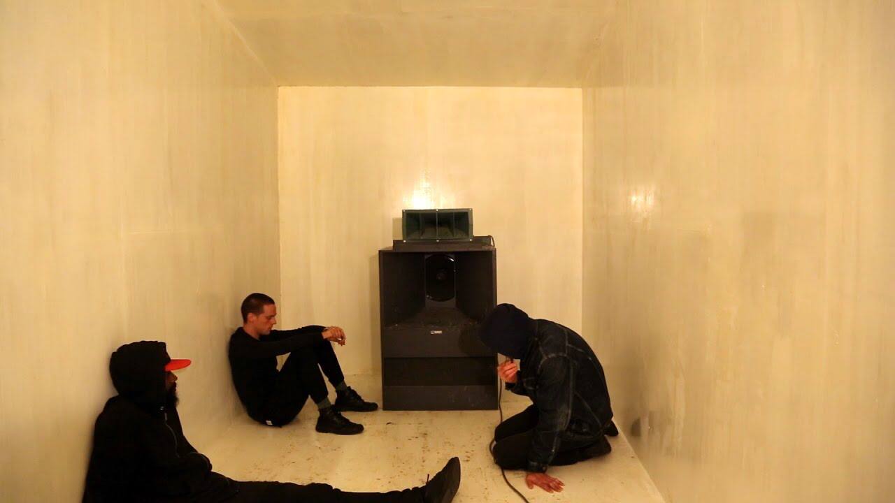 у