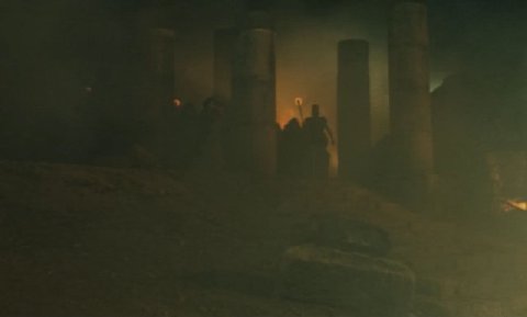 The Trojan Women, 1971, Михалис Какояннис. 

Сразу после падения Трои началось её разорение. Типичную для любой войны жестокость победителей над побеждёнными отличает здесь только триметр и тетраметр,
