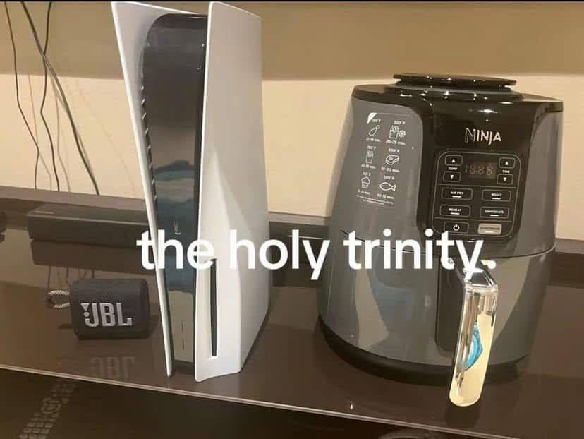 oly trinity. К