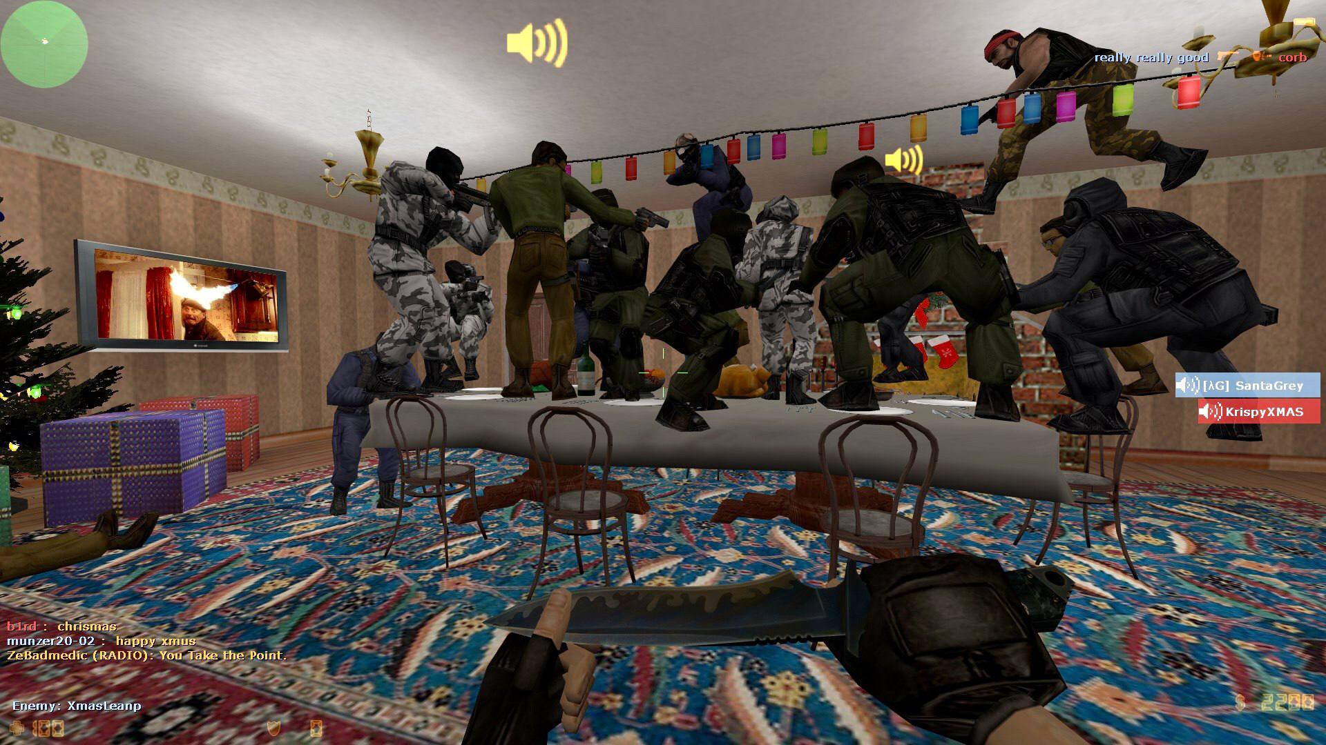 2 A 4: киврухмАЗ и 4 7; A munzer20-02 я ZeBadmedic (RADIO): You Point. Enemy: XmasLeanp