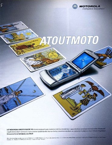 а мотонок intelligence емегум Be. у A 1 ram 4 a 2 4 в 7 <2 A A 4 NOUVEAU MOTO RAZR écrans couleurs haute résolution intérieur extérieur аррагей photon «applications Java”s sonneries antenne quadri-ban