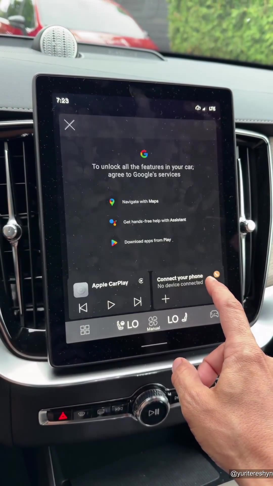 | To unlock all the features in your car; To drive with Maps, agree to Google's service policies г | ©; _ Gethands-free help with Assistant | — — © Connect your phone ® e Apple CarPlay No device conne