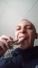 чем только не займётся, лишь бы альбом не писать