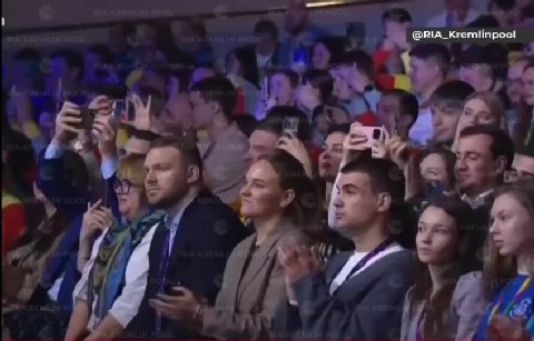 Админ когда под мемами опять насрали в комментах