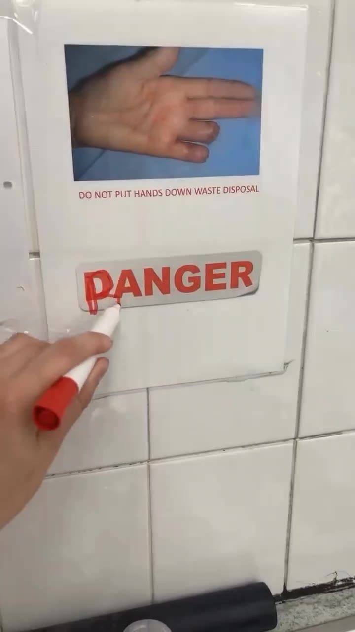 DO МОТ PUT HANDS DOWN WASTE DISPOSAL